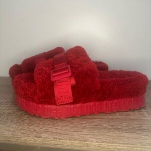 UGG Women’s Fluffita Platform Sandals US 8 Red